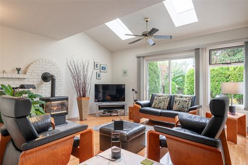 1901 Forest Drive, Revelstoke, BC - Indoor Photo Showing Living Room With Fireplace