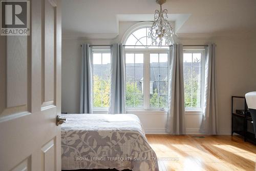 416 Terry Carter Crescent, Newmarket, ON - Indoor Photo Showing Bedroom