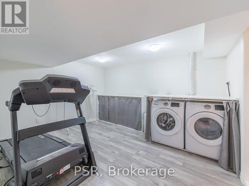 1158 Venus Crescent, Oshawa, ON - Indoor Photo Showing Laundry Room