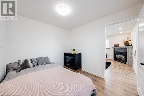 43 Adair Avenue S, Hamilton, ON - Indoor Photo Showing Bedroom