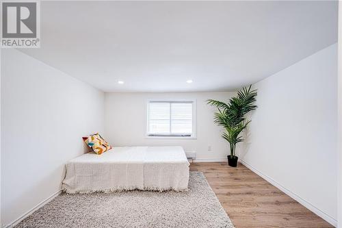 43 Adair Avenue S, Hamilton, ON - Indoor Photo Showing Bedroom