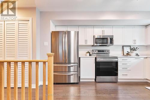 241 Lord Elgin Lane, Clarington (Bowmanville), ON - Indoor Photo Showing Kitchen With Stainless Steel Kitchen