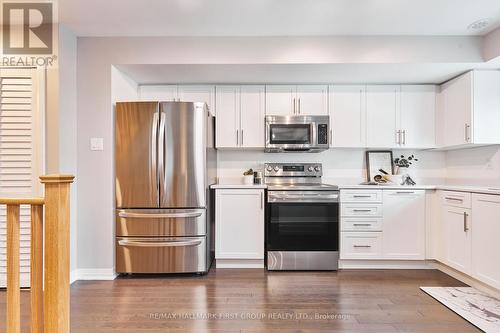 241 Lord Elgin Lane, Clarington (Bowmanville), ON - Indoor Photo Showing Kitchen With Stainless Steel Kitchen