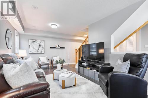 241 Lord Elgin Lane, Clarington (Bowmanville), ON - Indoor Photo Showing Living Room