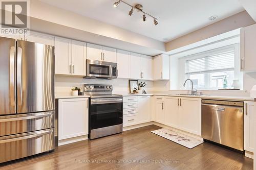 241 Lord Elgin Lane, Clarington (Bowmanville), ON - Indoor Photo Showing Kitchen With Stainless Steel Kitchen