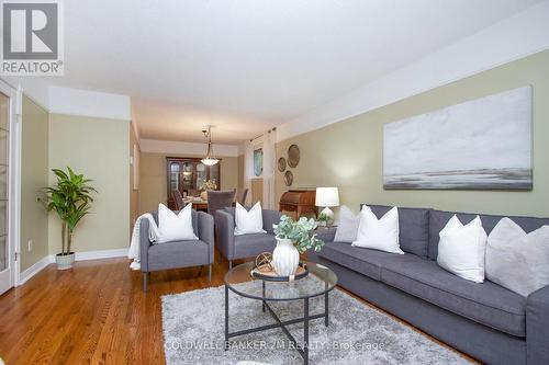 204 Madawaska Avenue, Oshawa (Lakeview), ON - Indoor Photo Showing Living Room