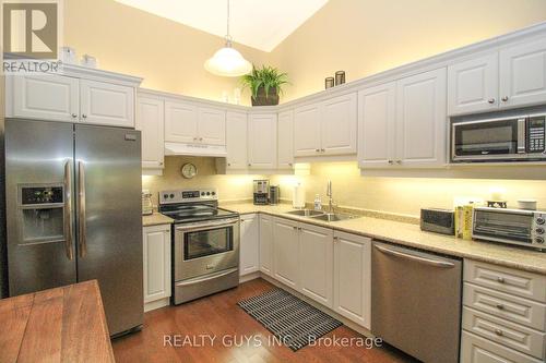 98 Village Crescent, Peterborough (Otonabee), ON - Indoor Photo Showing Kitchen With Double Sink