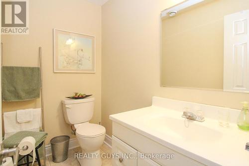 98 Village Crescent, Peterborough (Otonabee), ON - Indoor Photo Showing Bathroom