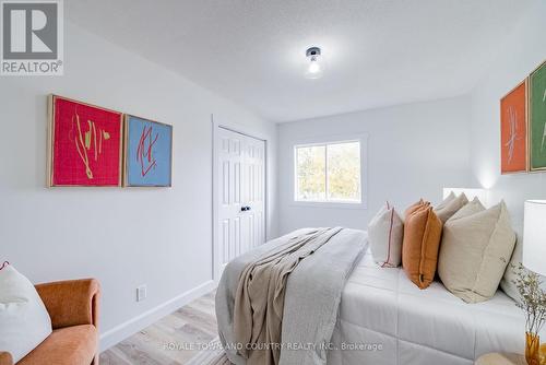 85 Denniston Street, Kawartha Lakes (Lindsay), ON - Indoor Photo Showing Bedroom