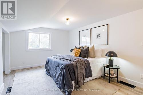 85 Denniston Street, Kawartha Lakes (Lindsay), ON - Indoor Photo Showing Bedroom