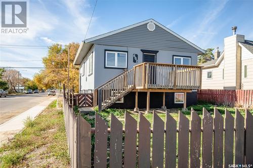 602 9Th Avenue Nw, Moose Jaw, SK - Outdoor