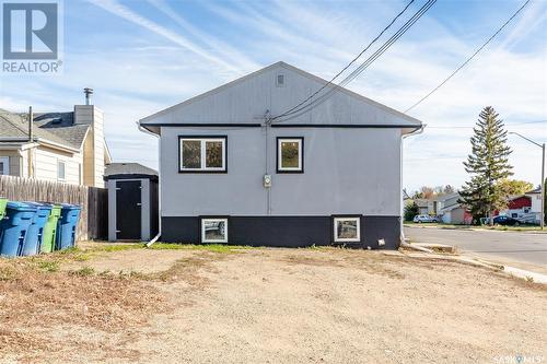 602 9Th Avenue Nw, Moose Jaw, SK - Outdoor