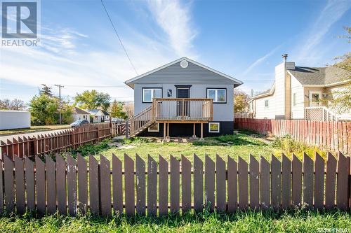 602 9Th Avenue Nw, Moose Jaw, SK - Outdoor