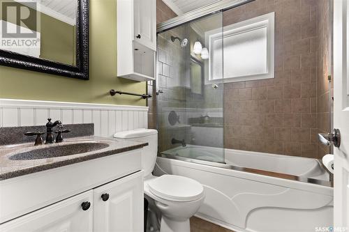 224 Rae Street, Regina, SK - Indoor Photo Showing Bathroom