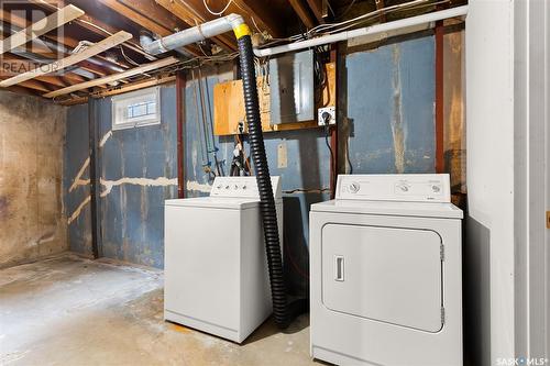 224 Rae Street, Regina, SK - Indoor Photo Showing Laundry Room