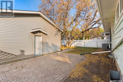 224 Rae Street, Regina, SK - Outdoor With Exterior