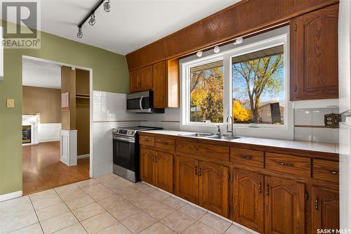 224 Rae Street, Regina, SK - Indoor Photo Showing Kitchen With Double Sink