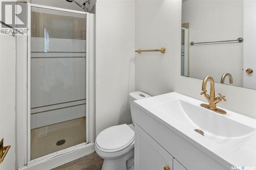 231 Weyakwin Drive, Saskatoon, SK - Indoor Photo Showing Bathroom