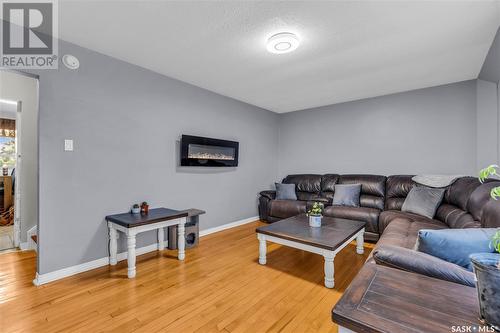 12 210 Camponi Place, Saskatoon, SK - Indoor Photo Showing Living Room