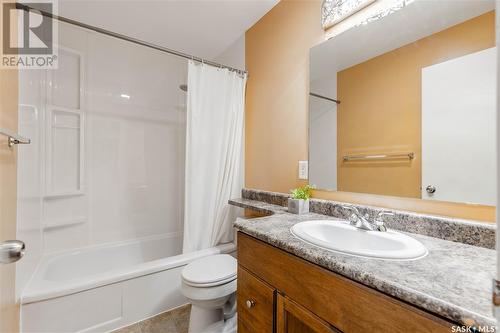 12 210 Camponi Place, Saskatoon, SK - Indoor Photo Showing Bathroom