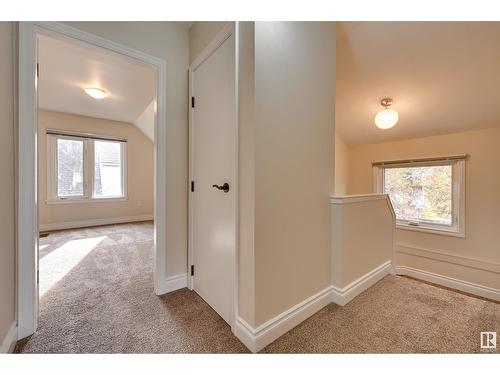 10466 148 St Nw, Edmonton, AB - Indoor Photo Showing Other Room