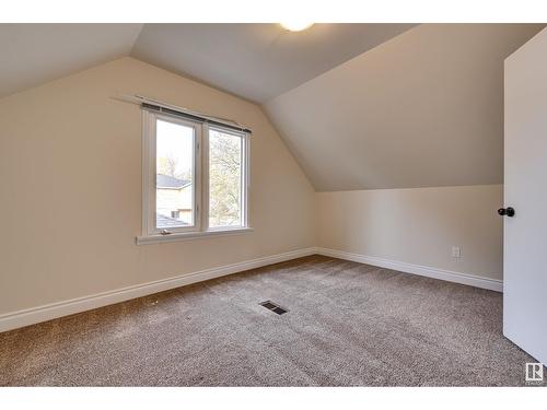 10466 148 St Nw, Edmonton, AB - Indoor Photo Showing Other Room