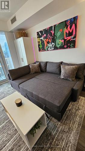 3310 - 138 Downes Street, Toronto, ON - Indoor Photo Showing Living Room