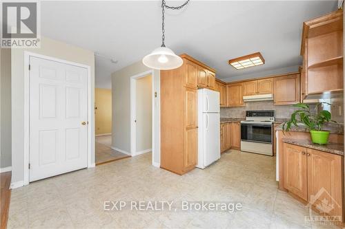 3754 Autumnwood Street, Ottawa, ON - Indoor Photo Showing Kitchen