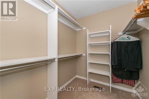 3754 Autumnwood Street, Ottawa, ON - Indoor With Storage