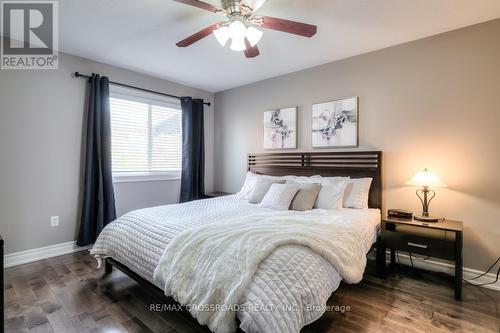 35 Oates Drive, Toronto, ON - Indoor Photo Showing Bedroom