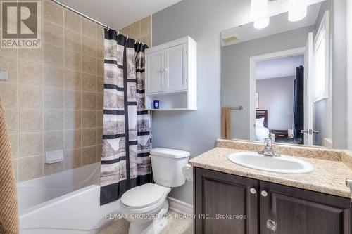 35 Oates Drive, Toronto, ON - Indoor Photo Showing Bathroom