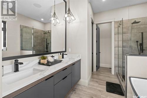 65 Grandview Trail, Corman Park Rm No. 344, SK - Indoor Photo Showing Bathroom