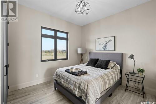 65 Grandview Trail, Corman Park Rm No. 344, SK - Indoor Photo Showing Bedroom