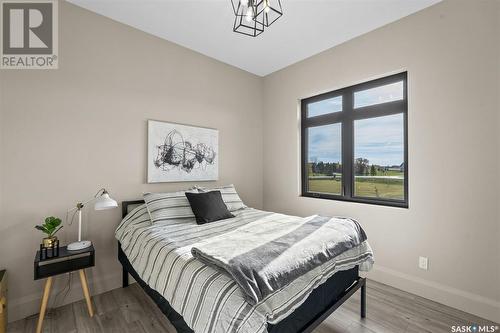 65 Grandview Trail, Corman Park Rm No. 344, SK - Indoor Photo Showing Bedroom