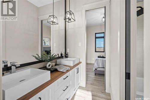 65 Grandview Trail, Corman Park Rm No. 344, SK - Indoor Photo Showing Bathroom