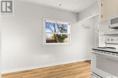 1424 Forget Street, Regina, SK - Indoor Photo Showing Kitchen