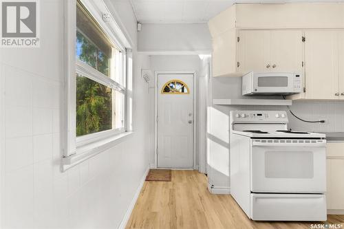 1424 Forget Street, Regina, SK - Indoor Photo Showing Kitchen