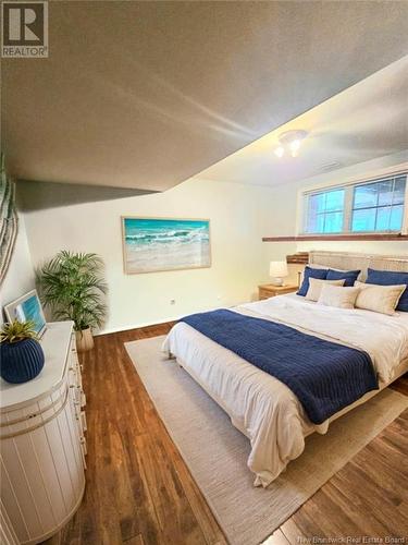 28 Glebe Avenue, Pointe-Du-Chêne, NB - Indoor Photo Showing Bedroom