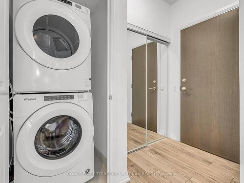 367-60 Ann O'Reilly Rd, Toronto, ON - Indoor Photo Showing Laundry Room