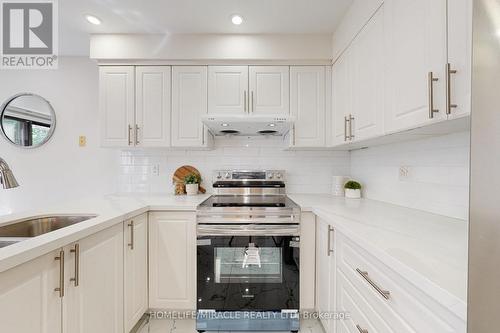 36 Ponymeadow Terrace, Toronto, ON - Indoor Photo Showing Kitchen With Upgraded Kitchen