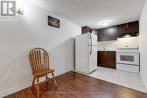 36 Ponymeadow Terrace, Toronto, ON - Indoor Photo Showing Kitchen