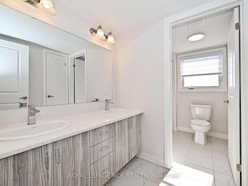 14-60 Baynes Way, Bradford West Gwillimbury, ON - Indoor Photo Showing Bathroom