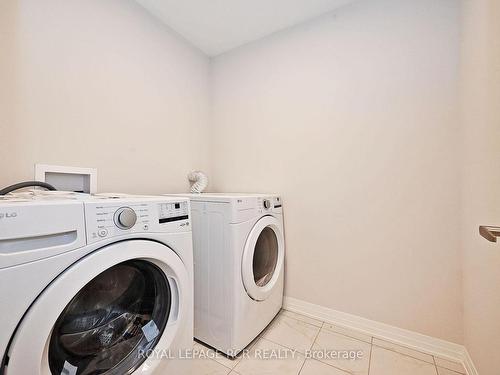 14-60 Baynes Way, Bradford West Gwillimbury, ON - Indoor Photo Showing Laundry Room