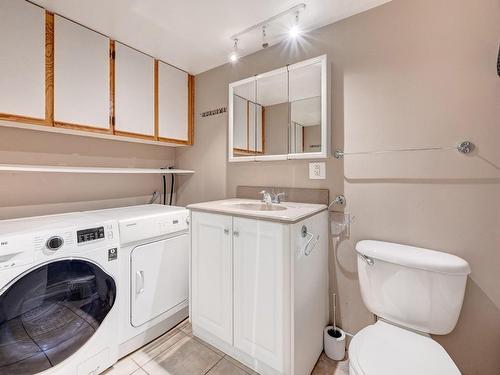 Bathroom - 202-1575 Rue Louis-Carrier, Montréal (Ahuntsic-Cartierville), QC - Indoor Photo Showing Laundry Room