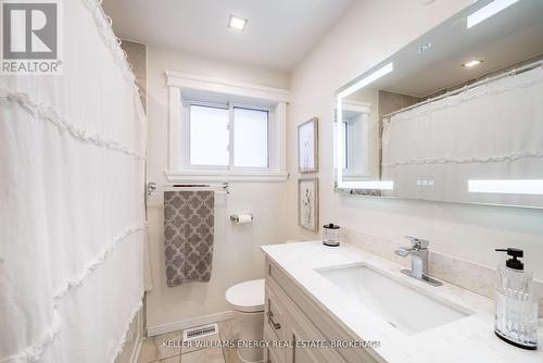 851 Swiss Heights, Oshawa (Pinecrest), ON - Indoor Photo Showing Bathroom