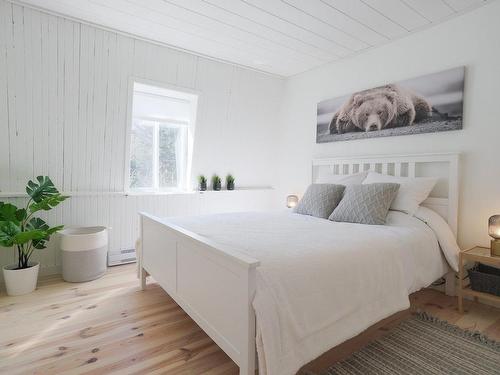 Chambre Ã Â coucher - 1681A Route 125 S., Saint-Donat, QC - Indoor Photo Showing Bedroom