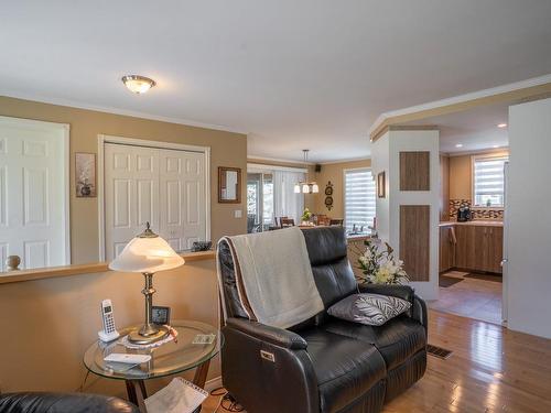 Living room - 8525 10E Avenue, Saint-Georges, QC - Indoor Photo Showing Living Room