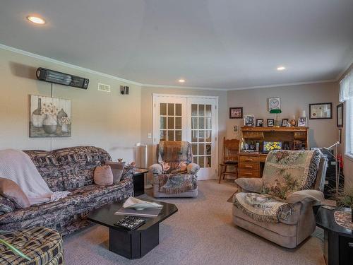 Family room - 8525 10E Avenue, Saint-Georges, QC - Indoor Photo Showing Living Room