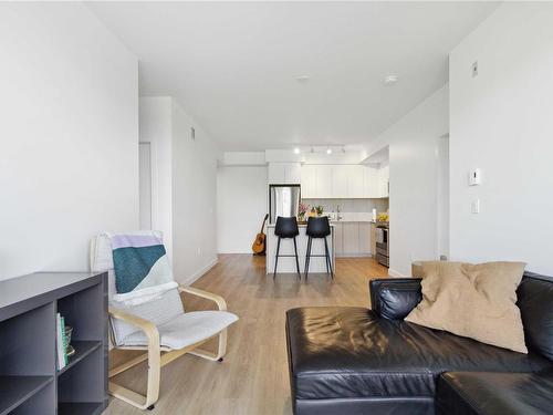 513-1115 Johnson St, Victoria, BC - Indoor Photo Showing Living Room