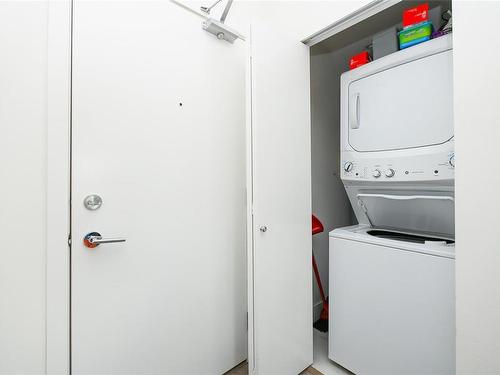 Ph1-3070 Kilpatrick Ave, Courtenay, BC - Indoor Photo Showing Laundry Room